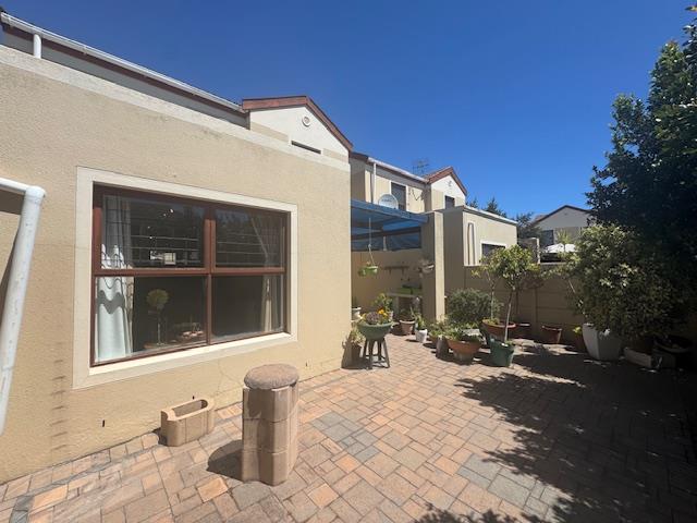 To Let 3 Bedroom Property for Rent in Parklands Western Cape